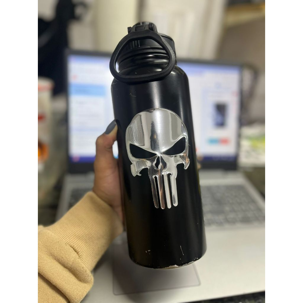 Adesivo resinado Justiceiro 10x7 em Oferta na Shopee