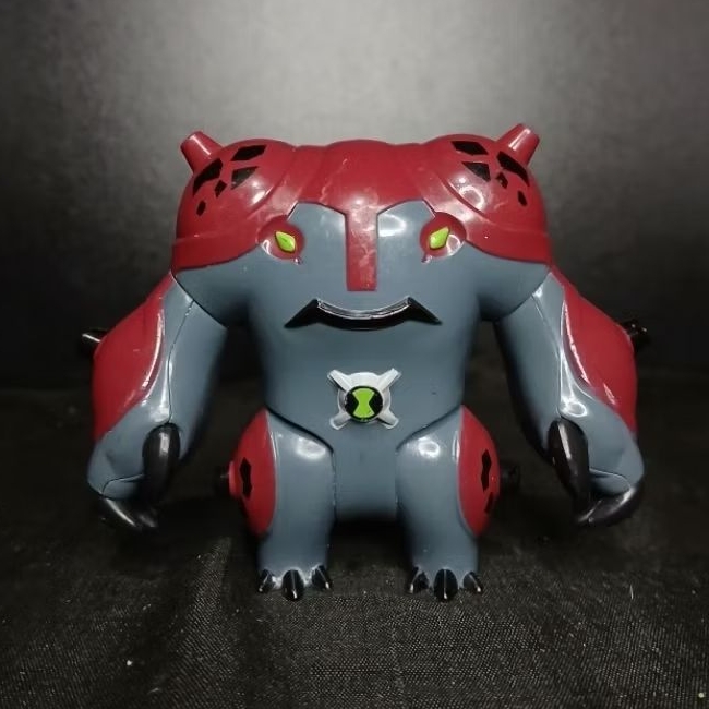 Raro Boneco Ben 10 Ultimate Alien Bala de Canhão Supremo Haywire Original Bandai - Importado da Indonésia