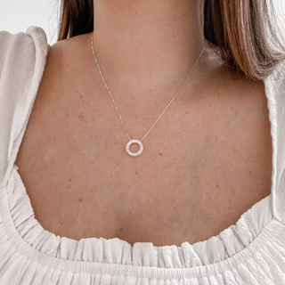 Colar Feminino com Pingente Redondo Vazado Cravejado em Zircônias banho Prata 925, Elegante e Minimalista para Presente em Oferta na Shopee