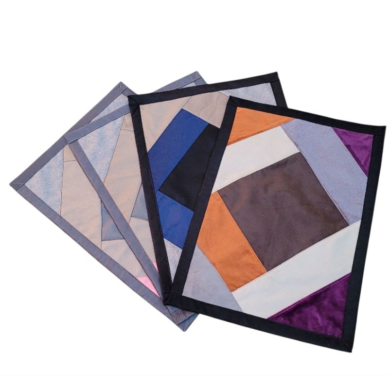 Kit 04 Tapetes de Retalho Artesanal 68x48cm | Capacho com Base Couro Sintético | Antiderrapante e Durável em Oferta na Shopee