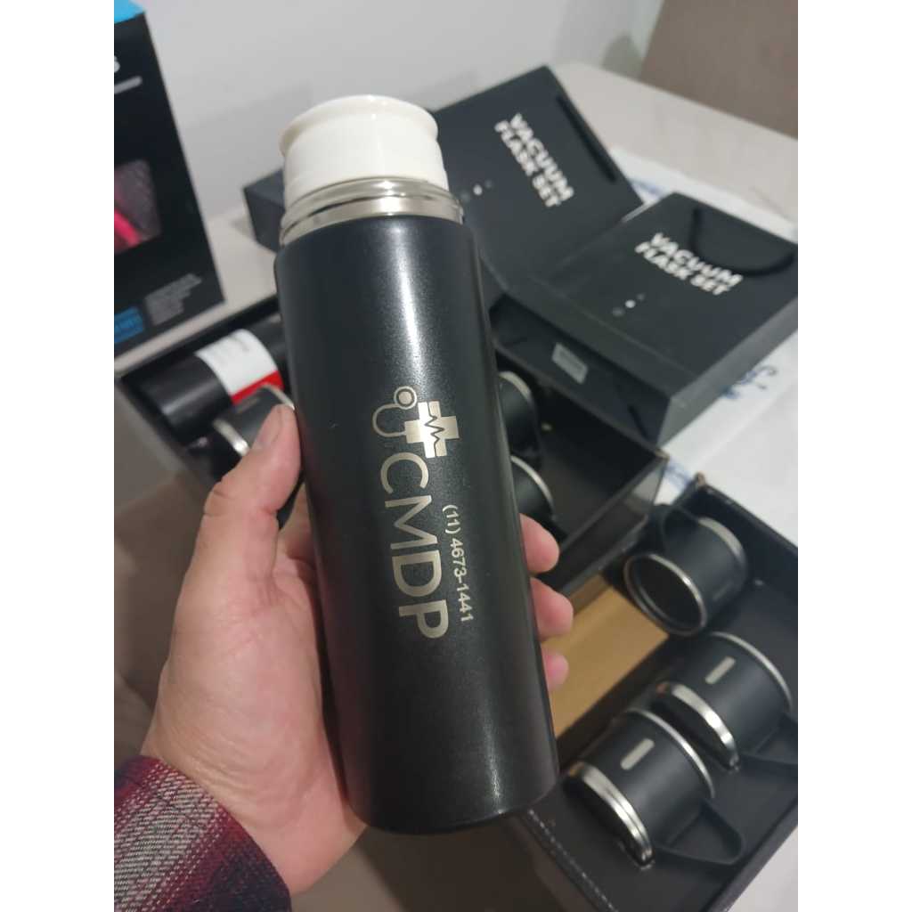 Kit Garrafa Termica 3 Xicaras Personalizado a Laser / PRAZO REDUZIDO DE ENVIO PARA GRAVAÇÃO DE NOMES