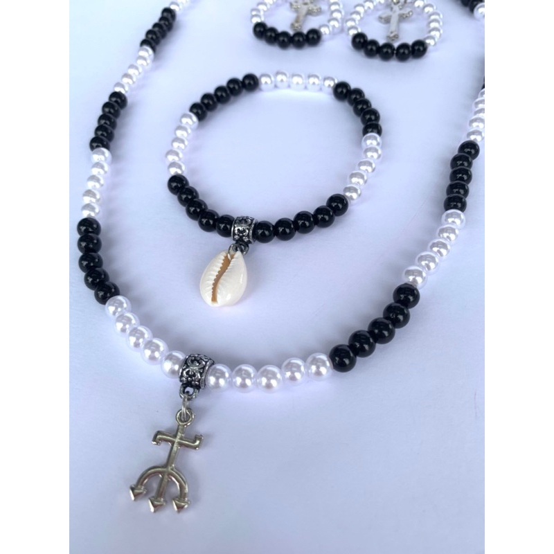 Conjunto Pomba Gira com Pérolas, Búzios e Pingentes Colar, Pulseira e Brincoscom Pérolas, Búzios e Pingentes Colar, Puls