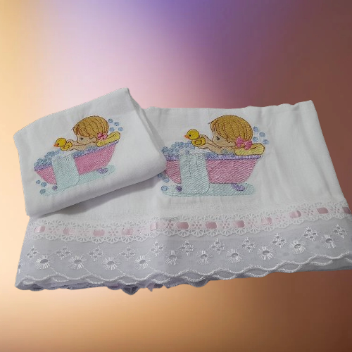 Fralda Dupla Bordada Hora do Banho 2 peças super lindas/ 1 manta70/70cm /1 toalhinha de boca 30/30/ cm bordada linnndas