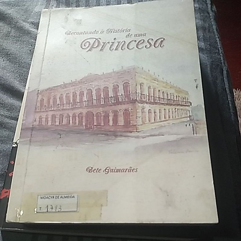 livro recontando a história de uma princesa