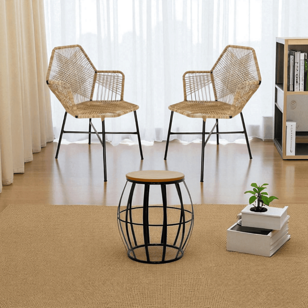 Kit 2 Cadeiras Tropicália + Mesa Garden Tampo de Madeira Com Verniz PU para Área Externa Lazer Jardim Sacada