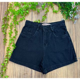 Short Jeans Preto, botão encapado, alta moda em Oferta na Shopee