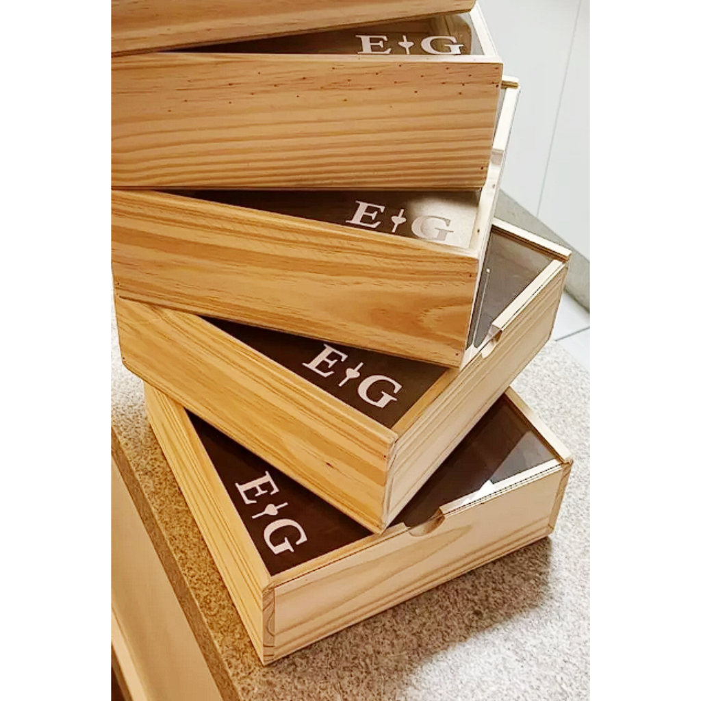 KIT 10un - Caixa Alabama PERSONALIZADA em pinus com tampa transparente convite casamento batizado em Oferta na Shopee