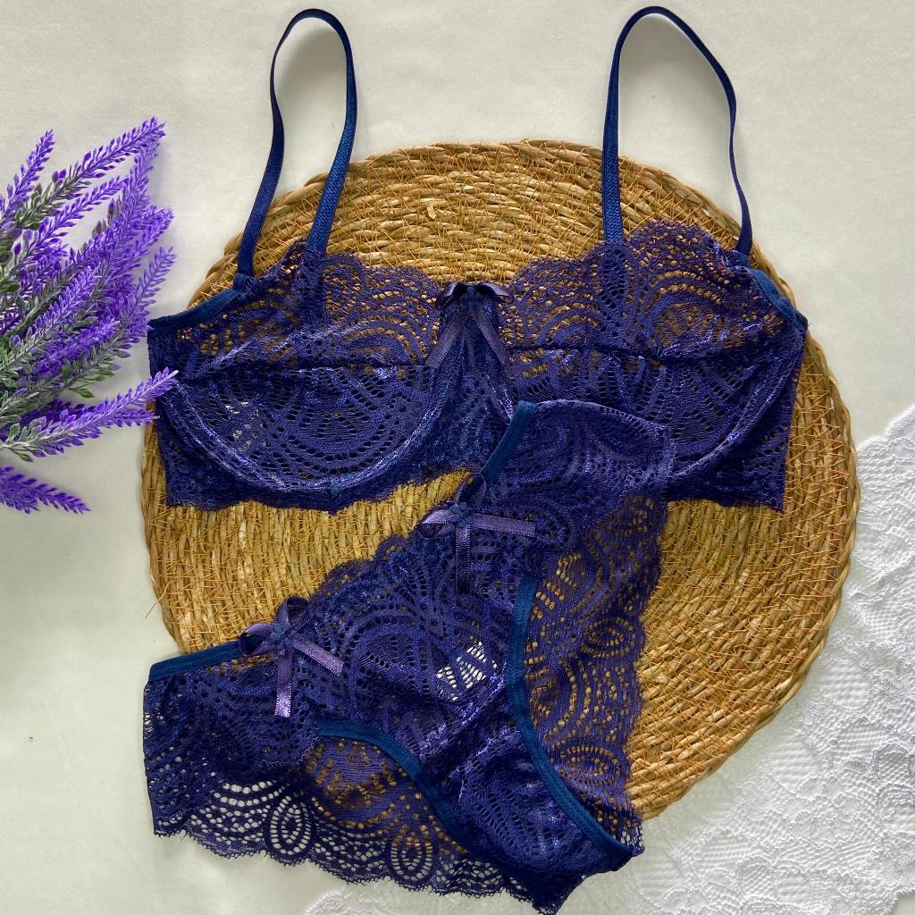Conjunto Calcinha e Sutiã de Renda sem Bojo com Aro Lingerie Bruna