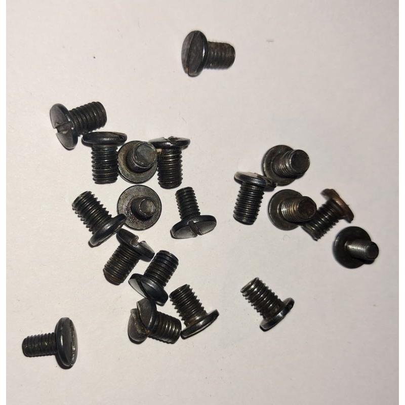 19 parafusos da máquina singer 260c bobina mágica (usado).