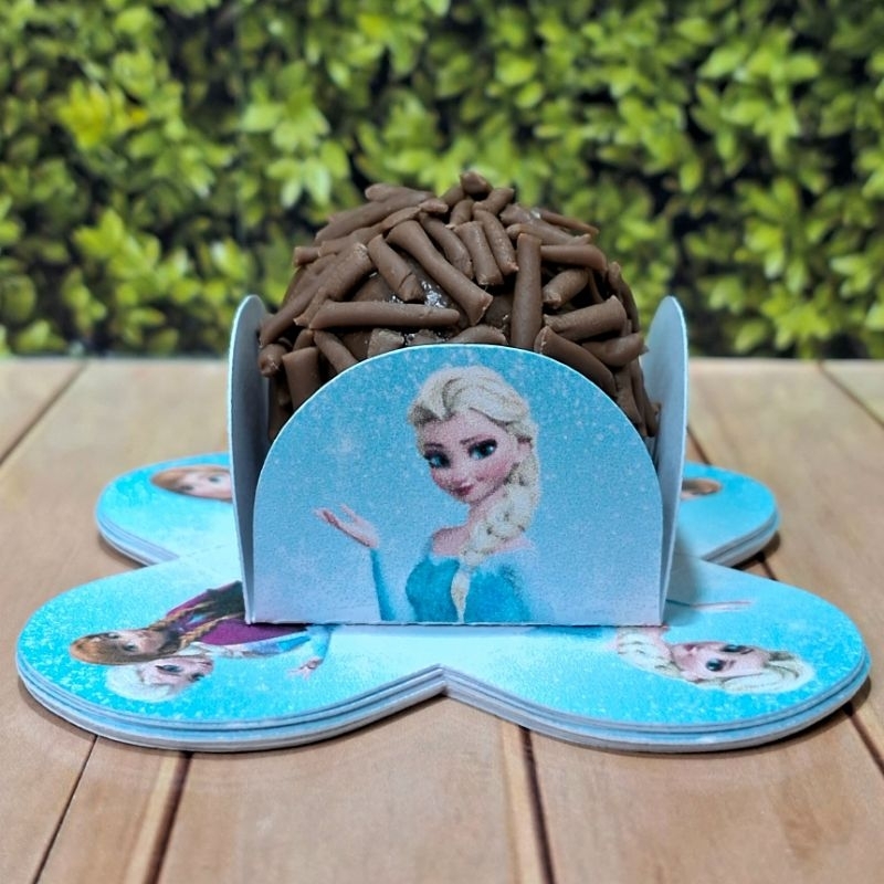 Forminhas 4 Pétalas Personalizada para Doces Brigadeiro, Aniversário, Festa Frozen