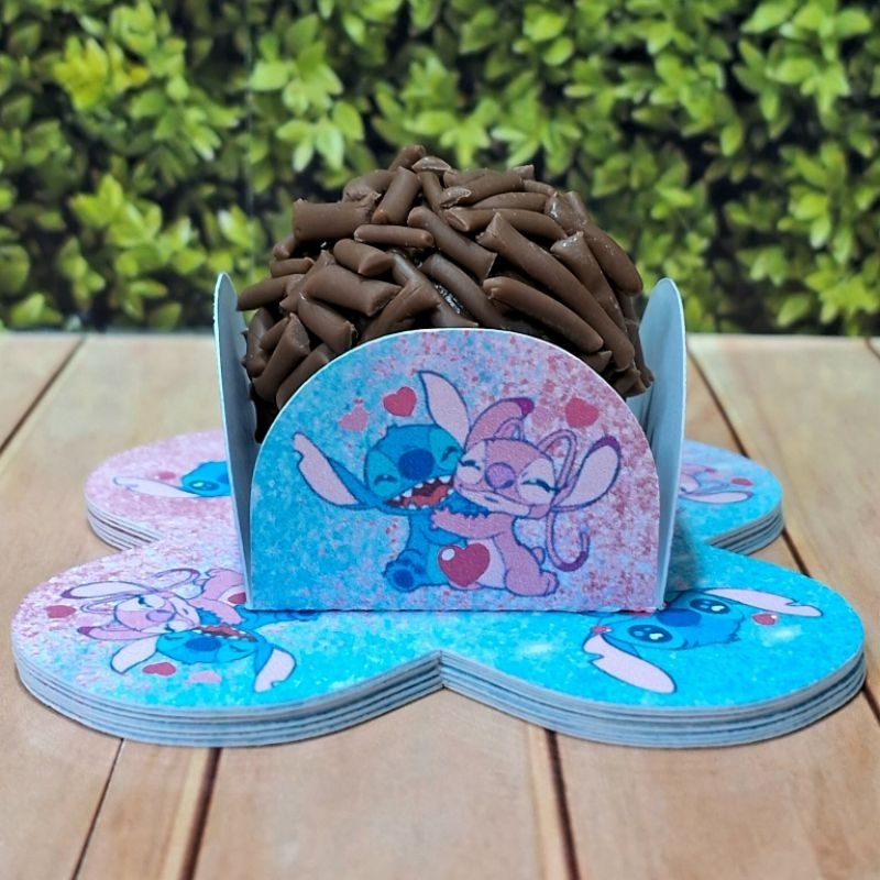 Forminhas 4 Pétalas Personalizada para Doces Brigadeiro, Aniversário, Festa Stitch e Angel