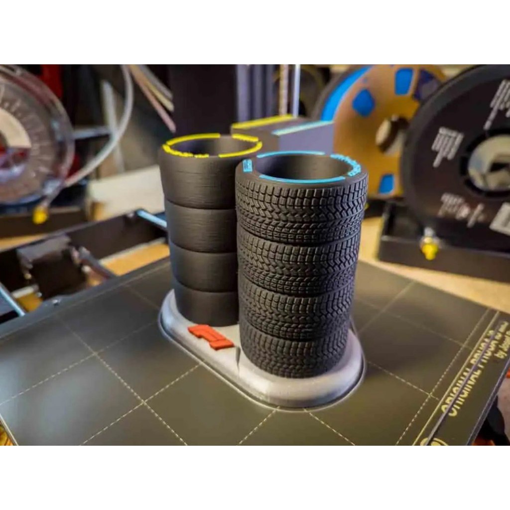 Porta Caneta e Lápis PNEU de Fórmula 1 - Impressão 3D