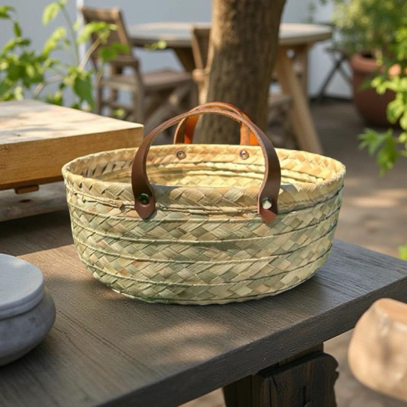 Cesto de Palha Natural com alça de couro caramelo fundo MDF 20x10 Boho, Rústico,Decorarivo em Oferta na Shopee