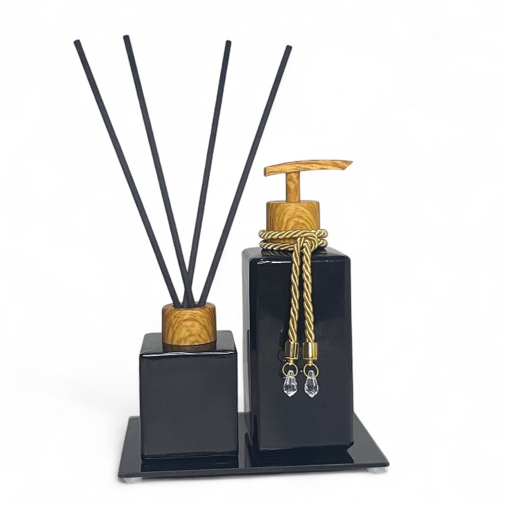 Kit Lavabo Preto Porta Sabonete Líquido Aromatizador de Ambiente Com Bandeja Luxo — imagem 2 de 2
