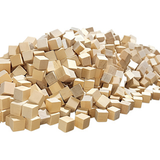 100pcs Mini Cubinhos sólidos quadrados de madeira pinus 1 x 1 x 1 em Oferta na Shopee