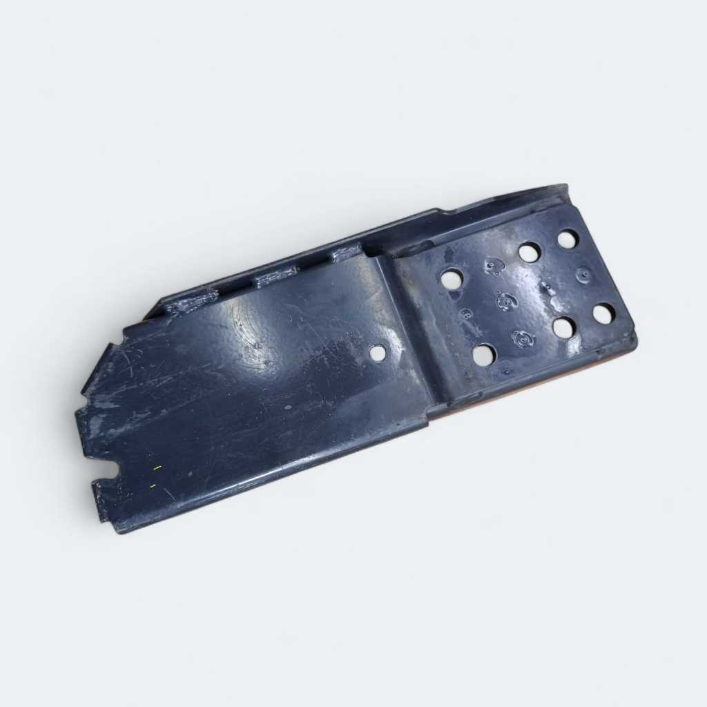Suporte coxim radiador lado direito - Iveco daily 55c16 2008 a 2012