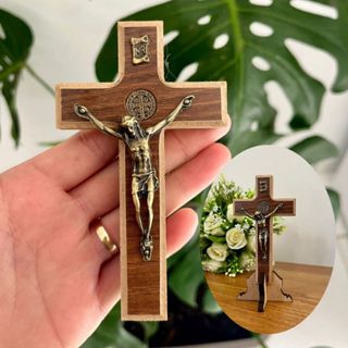 Crucifixo São Bento Madeira Mdf Cruz Pequena Mesa Mão E Parede em Oferta na Shopee