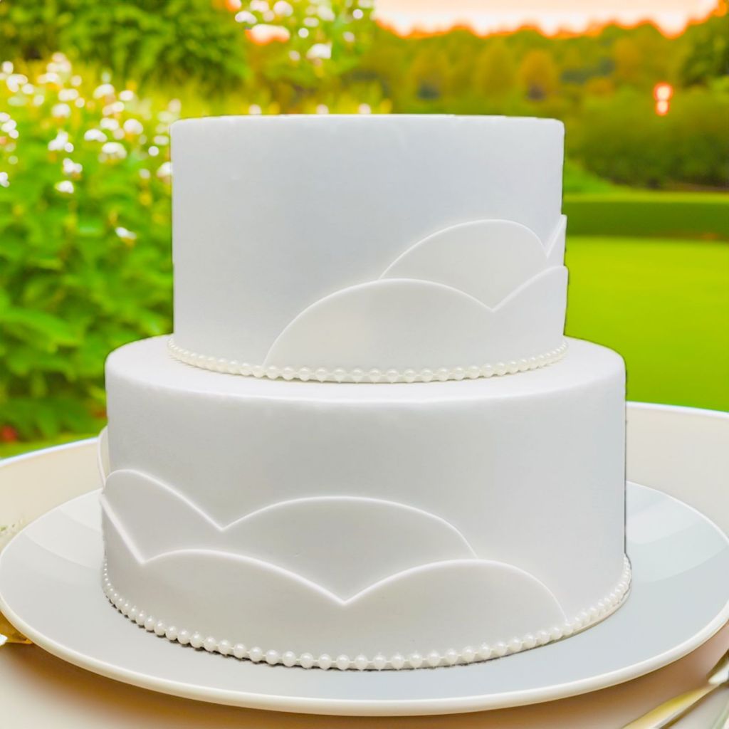 Bolo Fake Cenográfico Branco com Ondas Ruflado e Pérolas Casamento | 20cm Altura 22cm Diametro em Oferta na Shopee