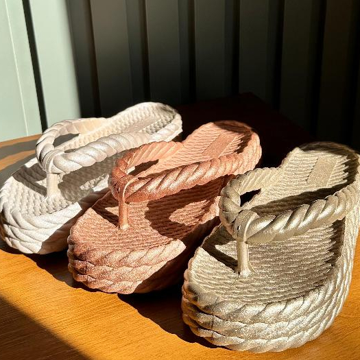 Chinelo Tamanco Anabela Verão Trança Flip Flop Slide Antiderrapante Brilho Elegante em Oferta na Shopee