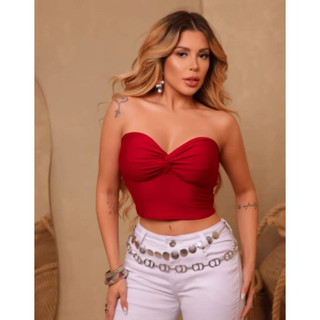 Cropped Tubo Feminino Sem Alças com Nó Frontal, Detalhe Torcido e Bojo em Tecido Suplex em Oferta na Shopee