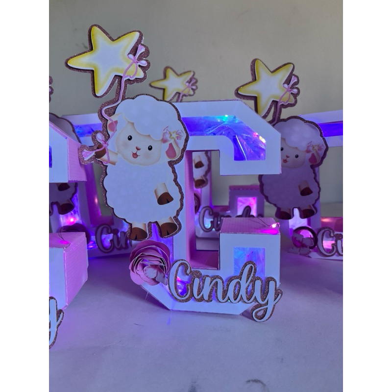 Letra em 3D Ovelhinha | Centro de mesa Ovelinha| Luminária Ovelhinha |Fazemos qualquer letra e tema
