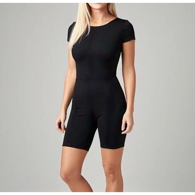 Macaquinho Curto Fitness Academia Justo Colado Preto Feminino Balada Esportivo Liso Ginastica Mulher