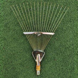 Rastelo Ajustável Vassoura de Metal Regulável 18 Dentes Ferro para Grama Folhas Jardinagem em Oferta na Shopee