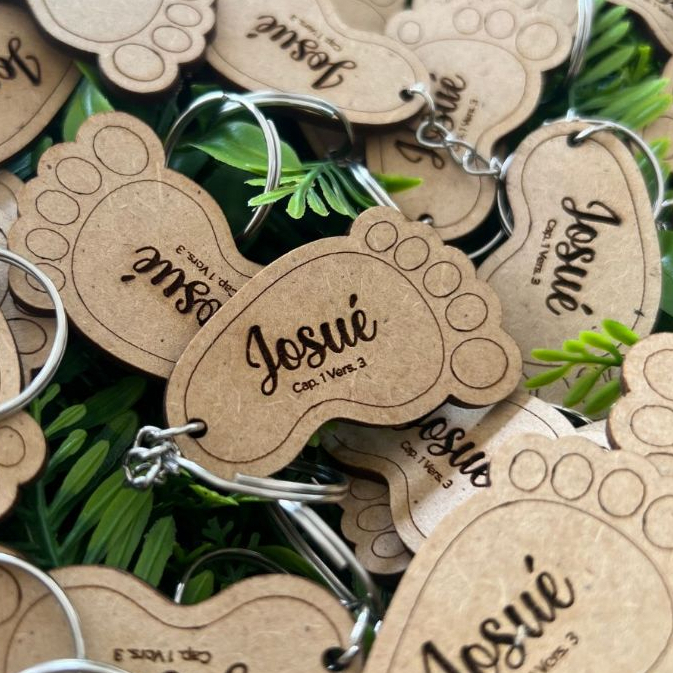 Chaveiro Lembrancinha Batizado Chá de Bebê Nascimento Personalizado Com Nome ou Versículo Kit 10 / 20 / 30