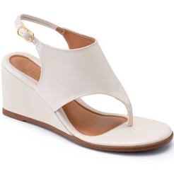 Sandália Feminina Lumiss Anabela De Dedo Confortável Bico Redondo Fivela Off White
