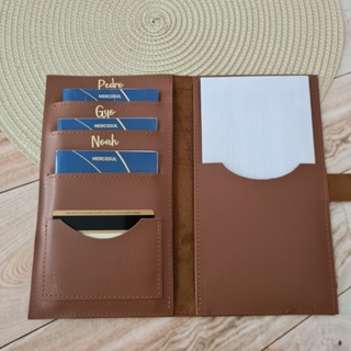 Capa Porta Passaporte Família para 3 passaportes - Personalizado com nomes ou iniciais. em Oferta na Shopee