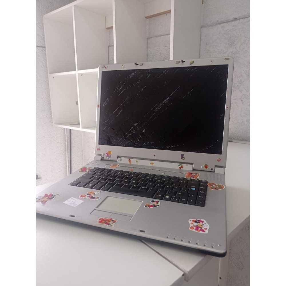 Notebook Itautec Modelo INFOWEY NOTE N8610  Sucata