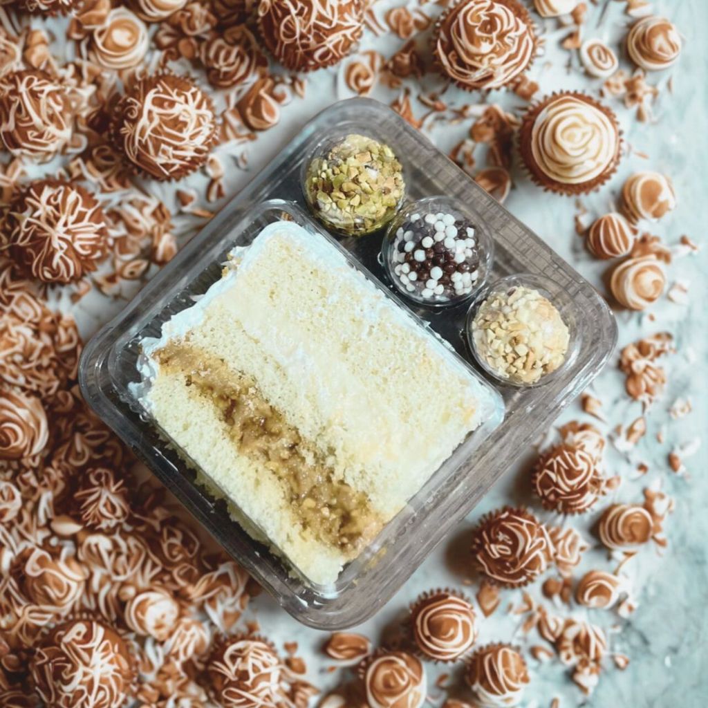 Embalagem Delícias de Festa para Torta/Bolo/Brownie + 3 Docinhos Aniversário 25|50|75|100 unidades em Oferta na Shopee