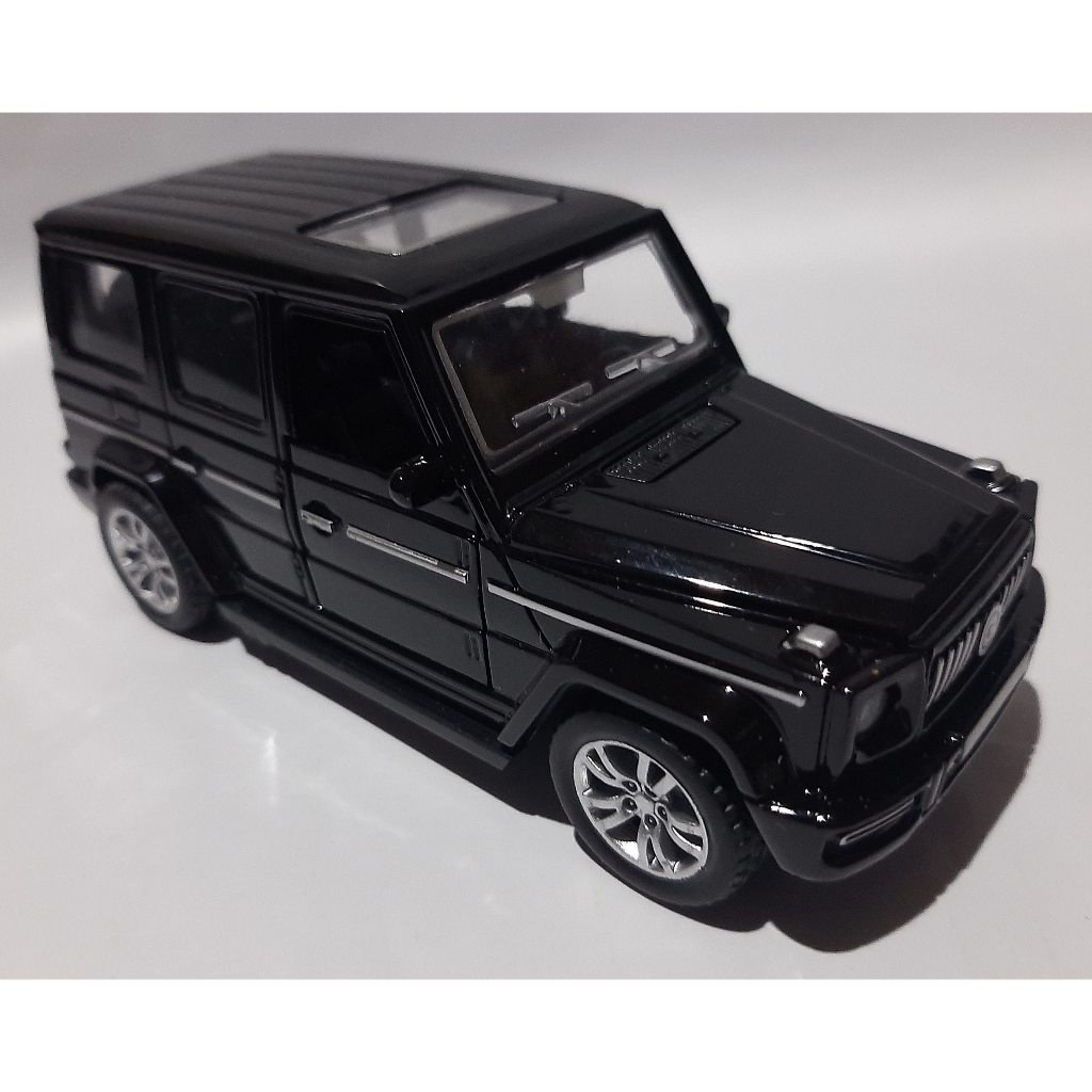 Colecionável de Luxo: Mercedes G-Class em Miniatura – Perfeita para Amantes de Carros