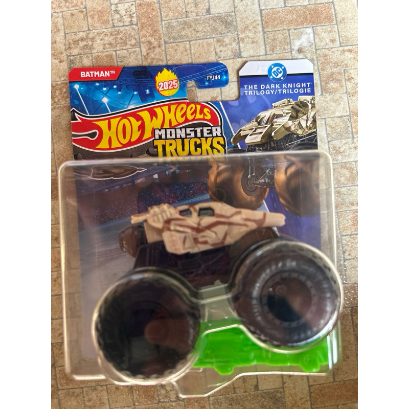 Monster Trucks Hot Wheels Carrinho BATMOVÉL 1/64 - Mattel Fyj44