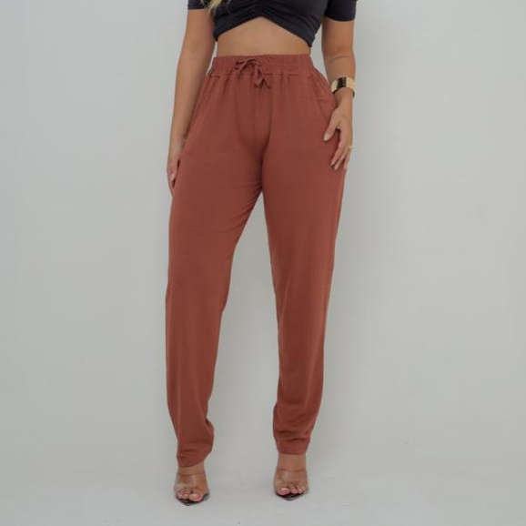 CALÇA FEMININA MALHA VISCOLAYCRA SOLTINHA COM BOLSO NA FRENTE em Oferta na Shopee