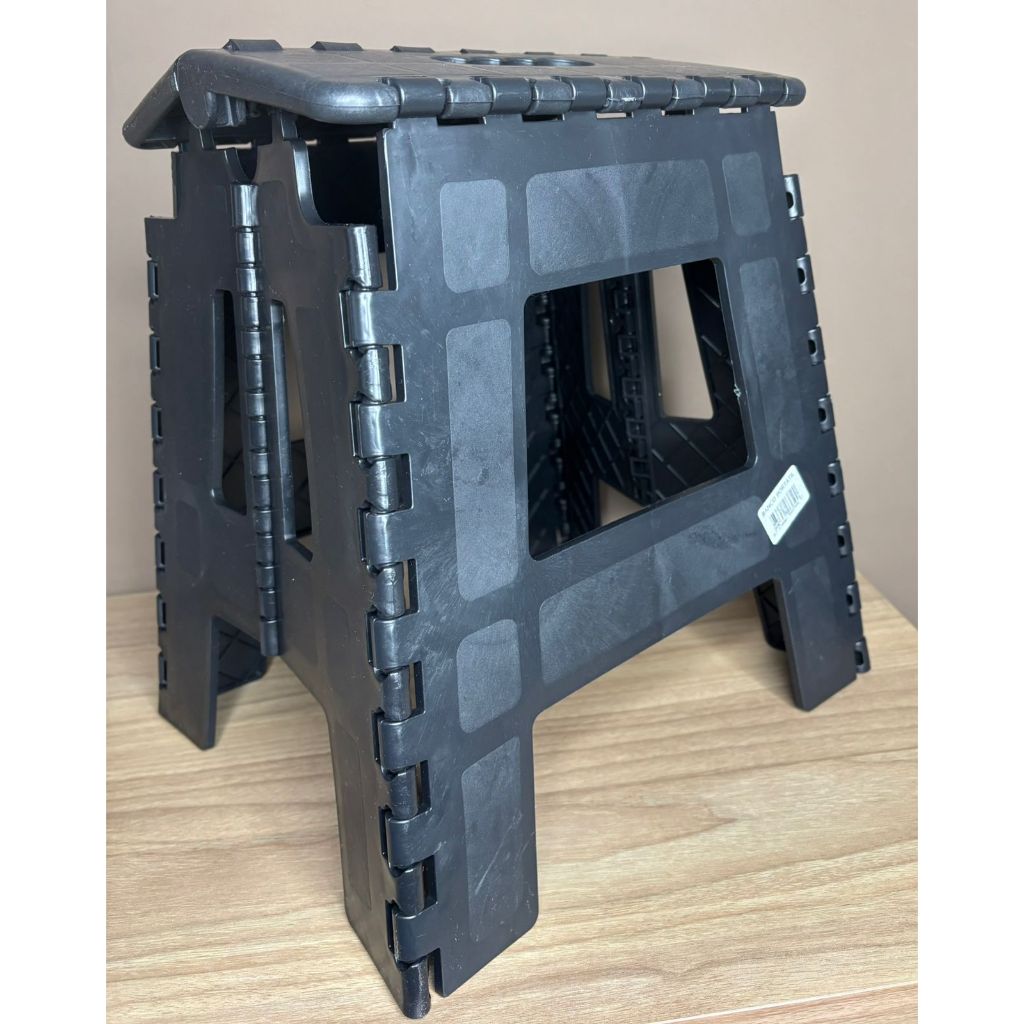 Banqueta Banco de Plástico Dobrável Portátil (kit c/2) e (individual). Cores aleatórias