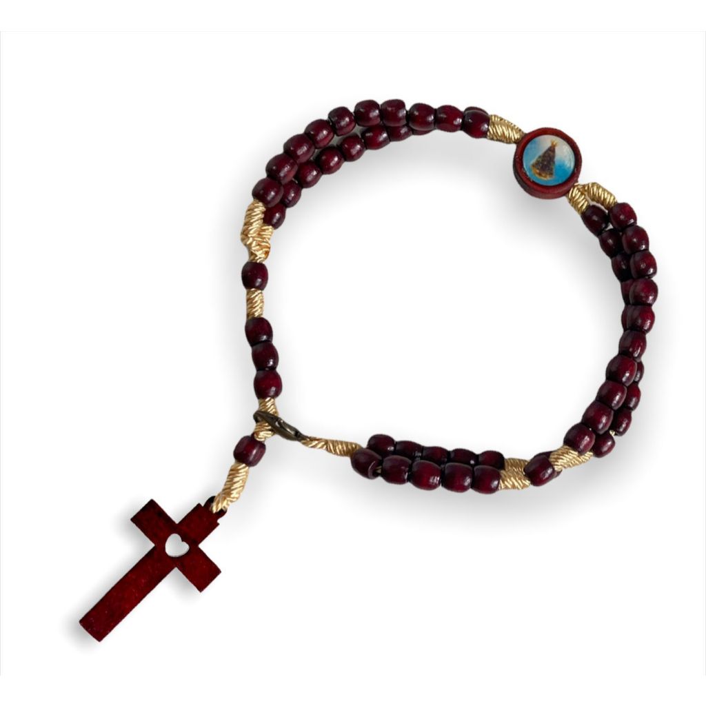 Terço De Pulso Braço Madeira Com Coração Na Cruz Lançamento em Oferta na Shopee