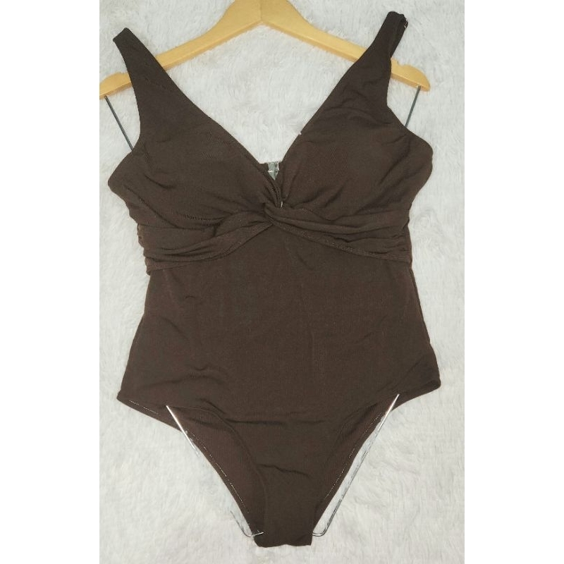 Maiô feminino plus size transpassado canelado.