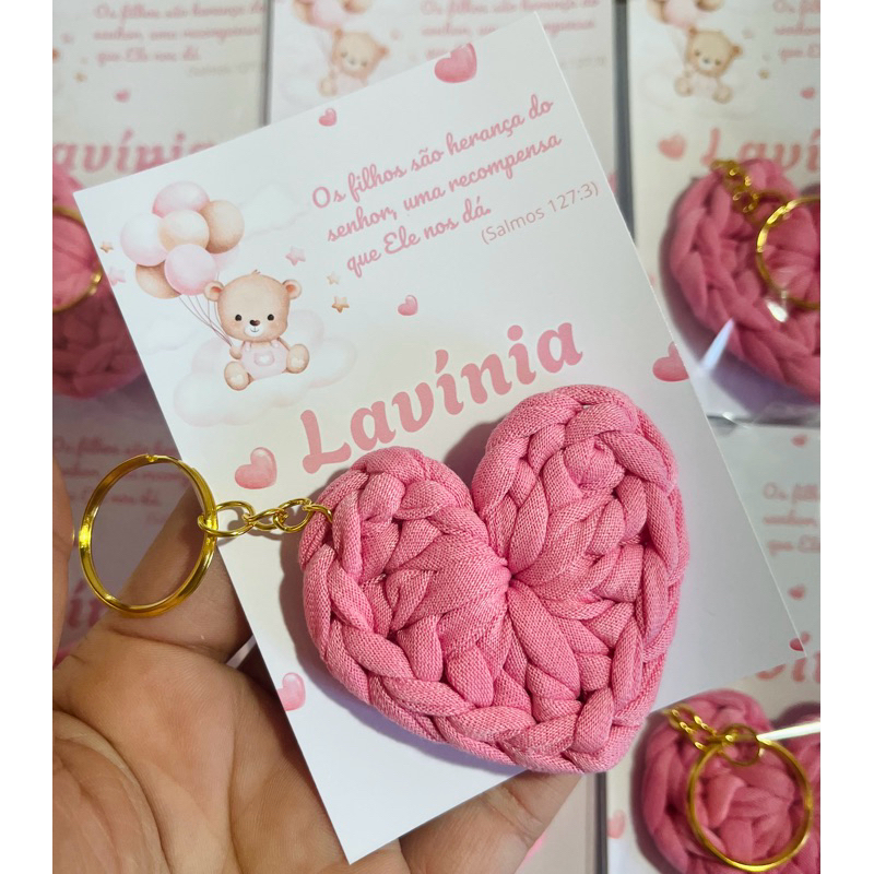 LEMBRANCINHA MATERNIDADE chaveiro em fio de malha+cartão personalizado