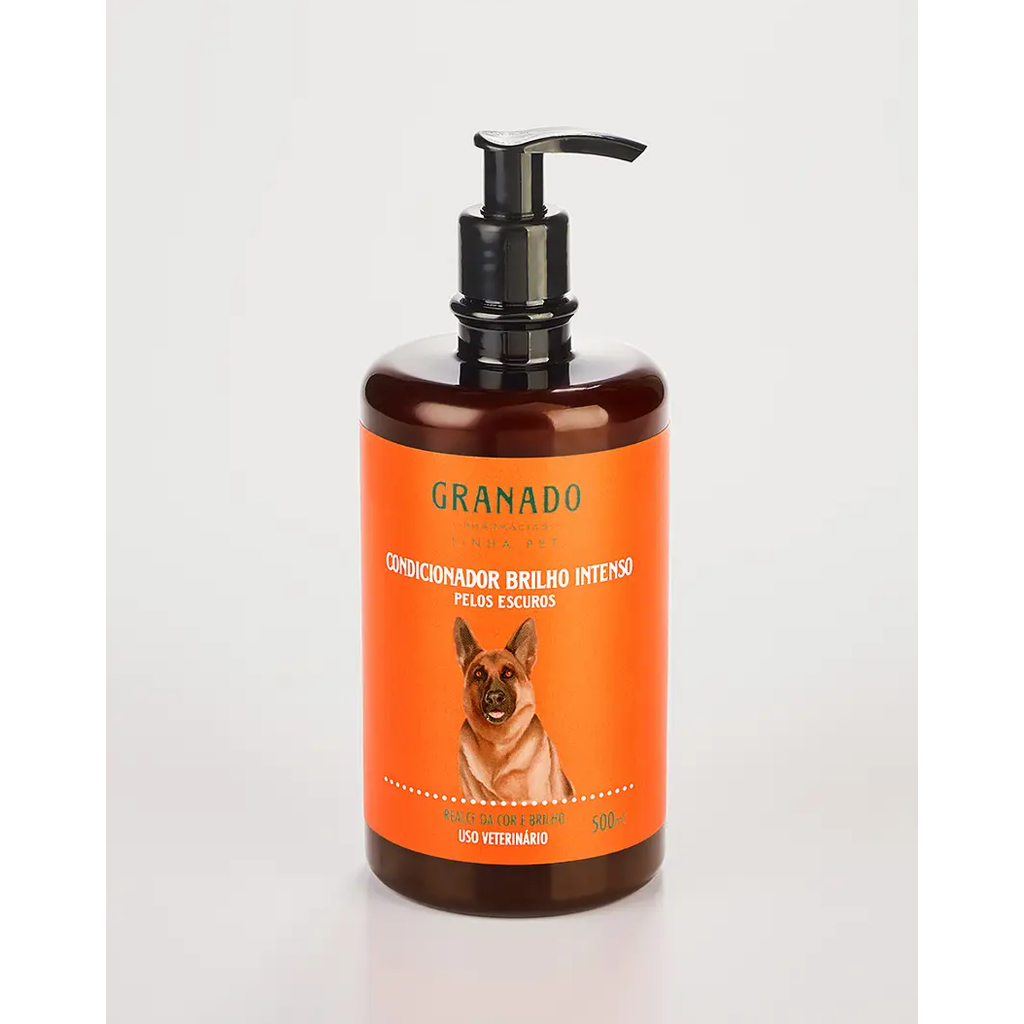 Kit Shampoo + Condicionador Granado Pet para Pelos Escuros para Cães e Gatos 500ml — imagem 2 de 2