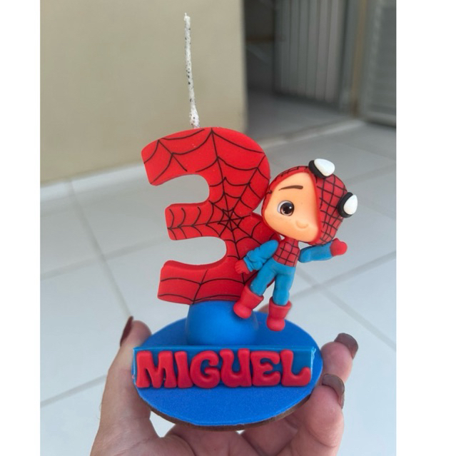 Vela de Aniversário Homem Aranha Menino Personalizada com Nome em Biscuit em Oferta na Shopee