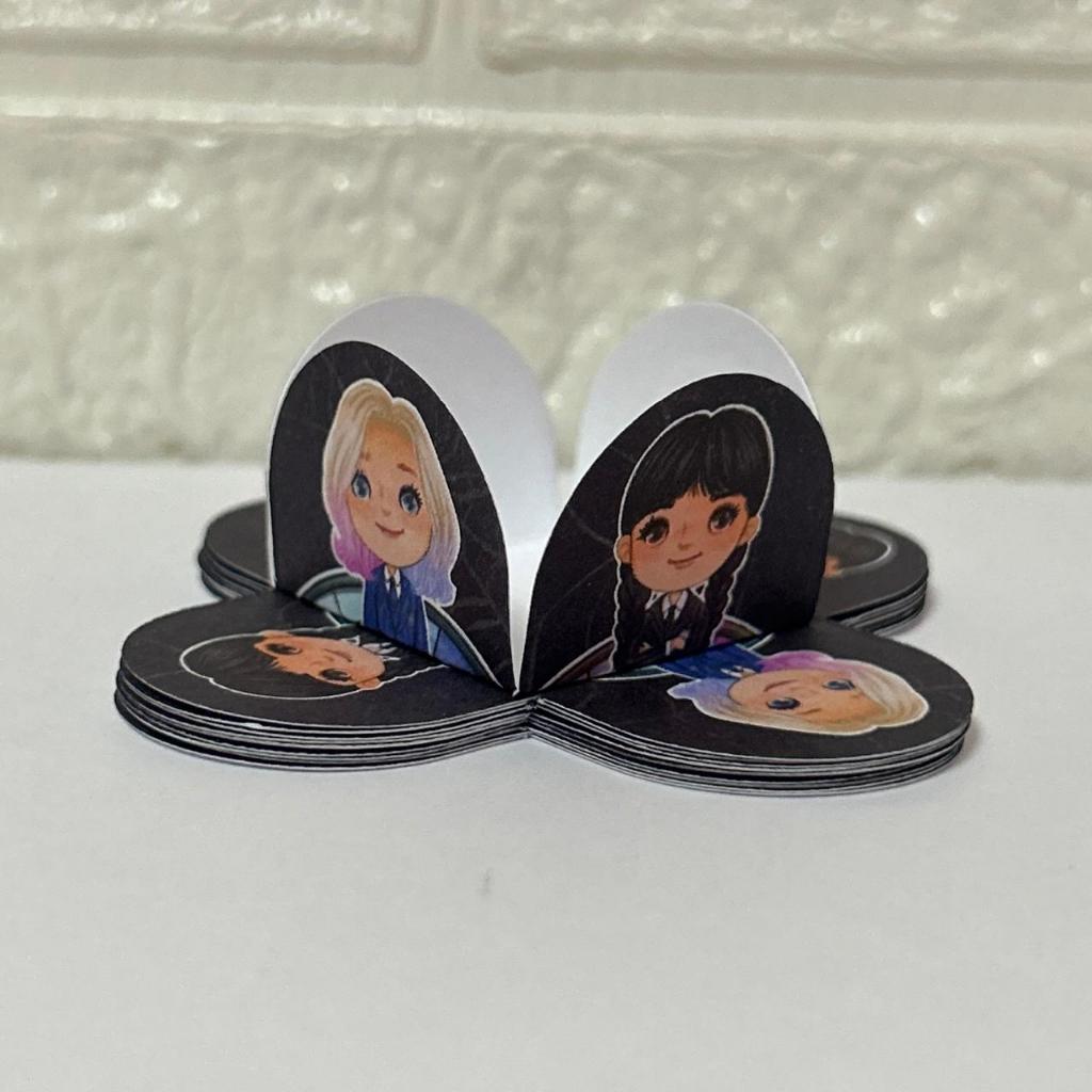 Decoração Wandinha e Enid - Comprar com Melhor Preço em Decoração