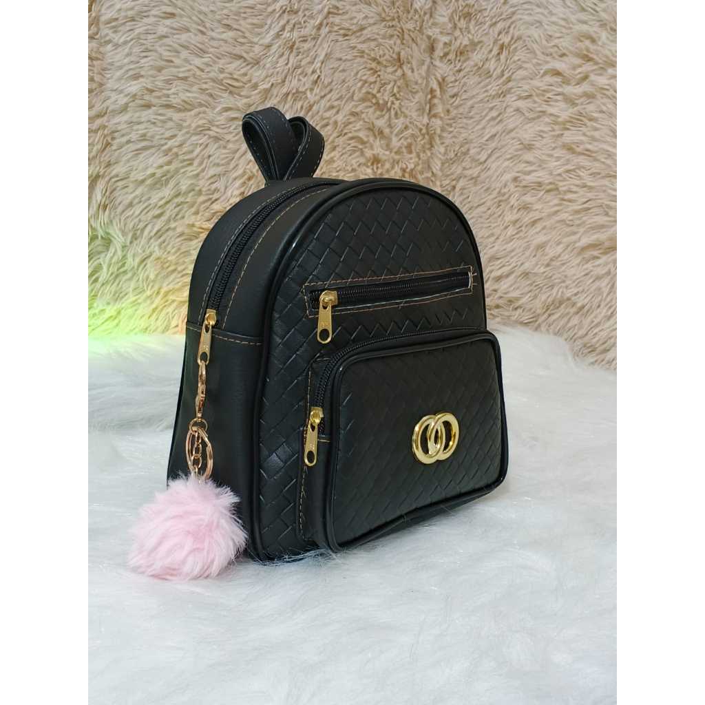 Mochila Feminina  Pequena Estilosa e Casual com Bolsos + Chaveiro Pompom Entrega imediata em Oferta na Shopee