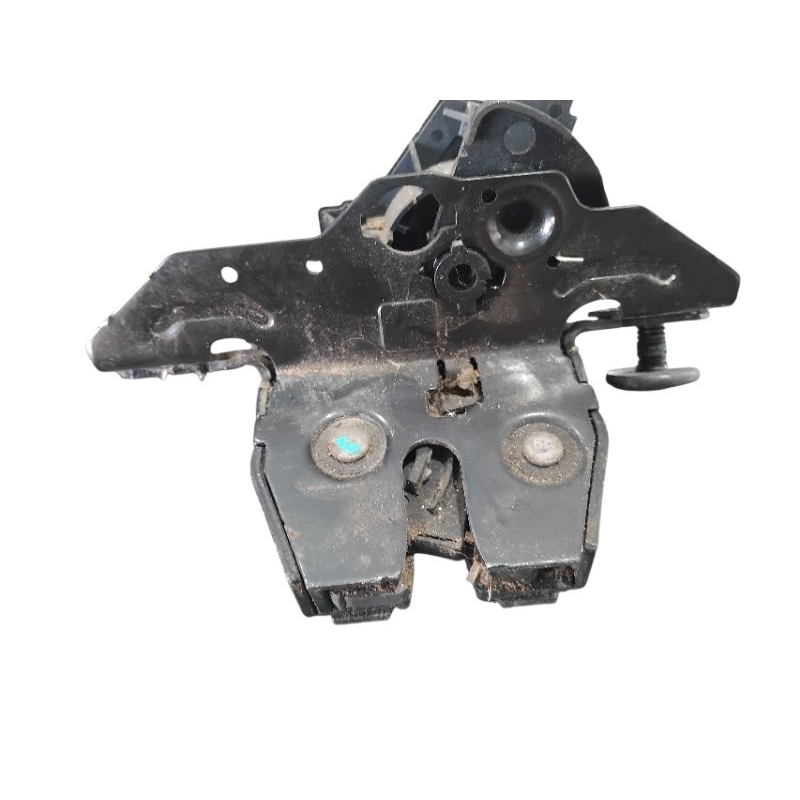 Fechadura Tampa Mala Onix spin cruze hatch tracker trailblazer 13/... USADO