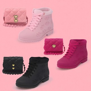 Kit Feminino Infantil Botinha + Bolsa imperdível aqui! em Oferta na Shopee