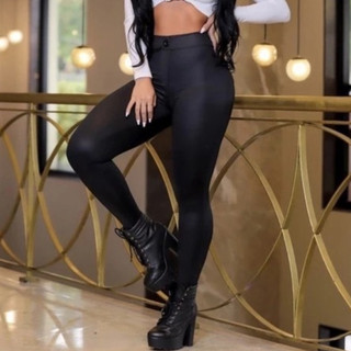 Calça Couro Fake: Desconto Imperdível! 🛍️