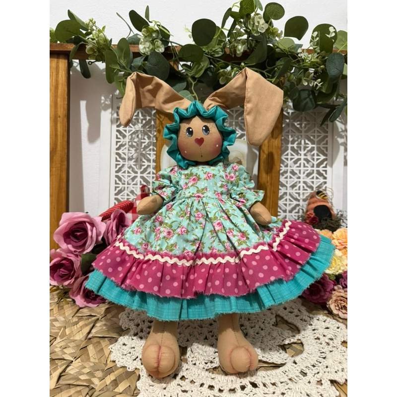Boneca de pano Coelha Mabel/Decoracao/brinquedo/Artesanal
