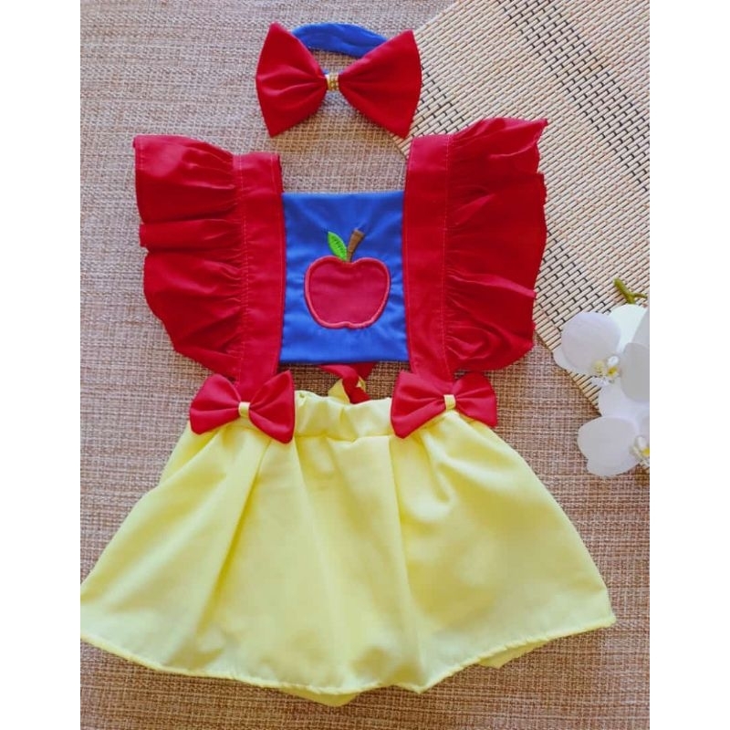 Salopete Maçã/Mesversário Branca de neve/ fantasia branca de neve