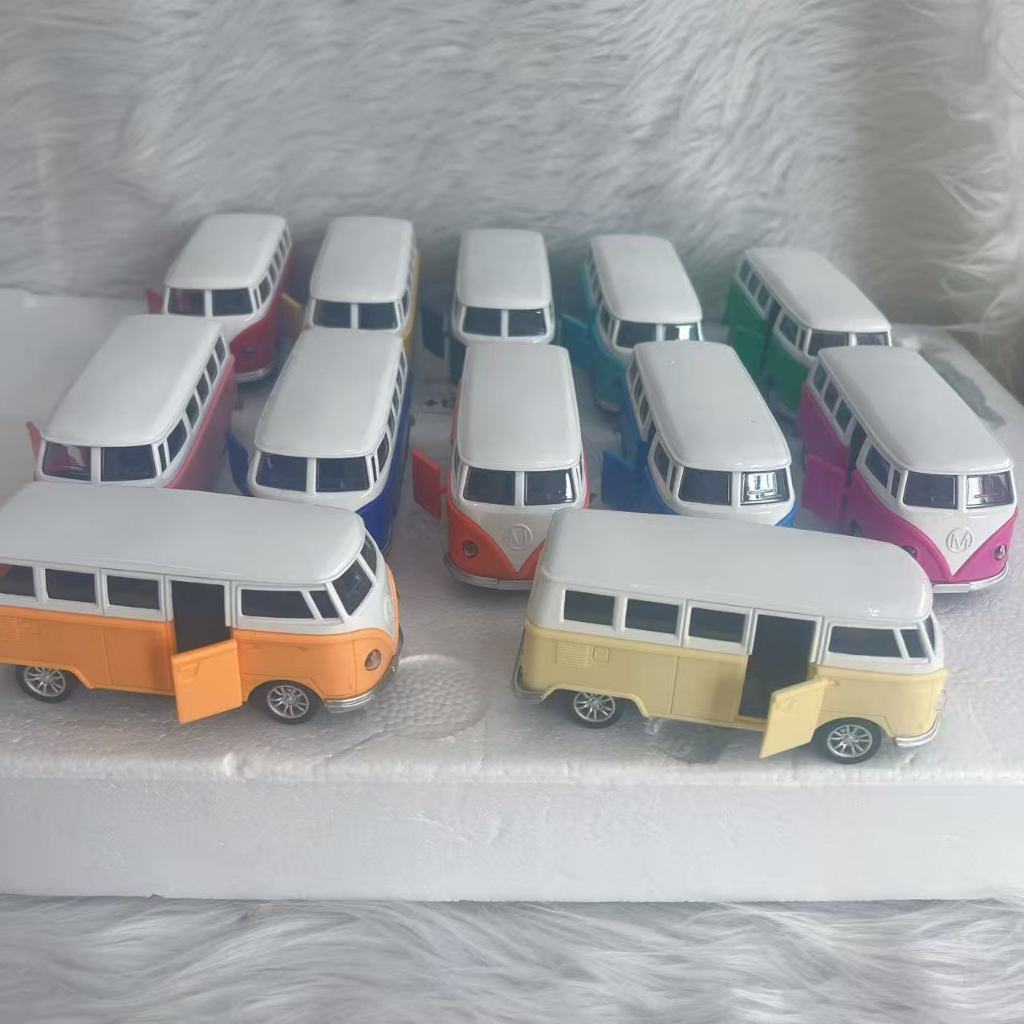 Kombi Miniatura Perua Carrinho Colecionador Abre Porta Fricção 12 CORES por R$ 25,99