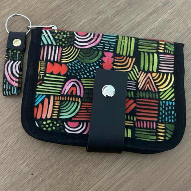 Carteira compacta porta cartões e documentos e dinheiro